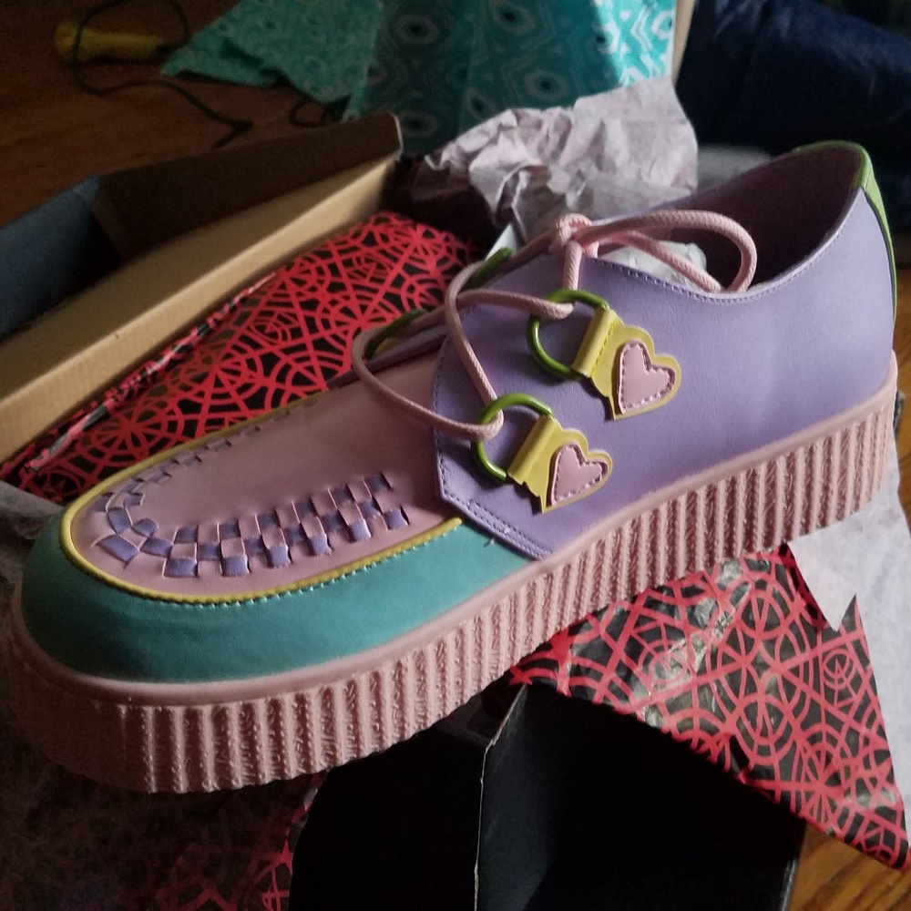 Pastel Kyrpt
